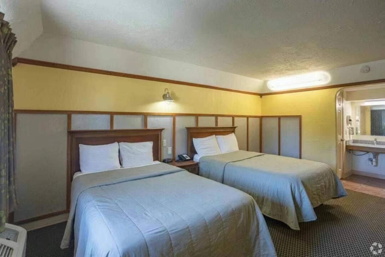 Bo Hotel Canadian Courts Eksteriør billede