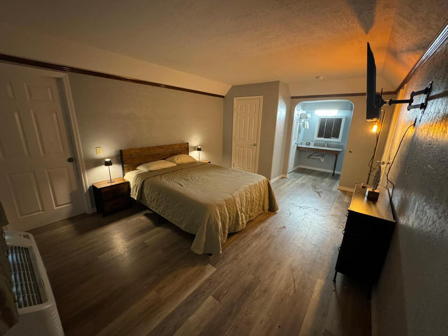Bo Hotel Canadian Courts Eksteriør billede